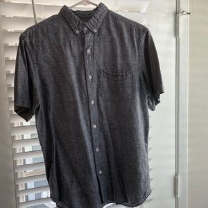 Men’s Medium Short Sleeve Button Down